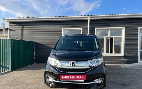 Honda Stepwgn IV, 2015 год, 1 690 000 рублей, 3 фотография