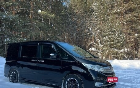 Honda Stepwgn IV, 2015 год, 1 690 000 рублей, 5 фотография