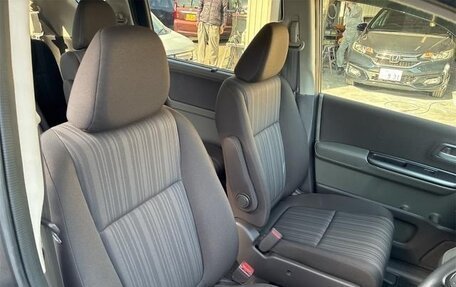 Honda Freed II, 2017 год, 1 240 000 рублей, 12 фотография