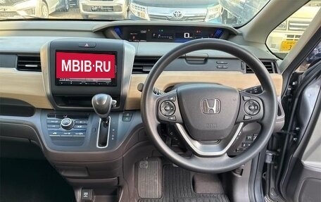 Honda Freed II, 2017 год, 1 240 000 рублей, 10 фотография
