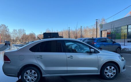 Volkswagen Polo VI (EU Market), 2011 год, 710 000 рублей, 4 фотография