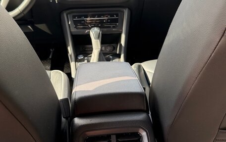 Volkswagen Tiguan II, 2021 год, 2 900 000 рублей, 10 фотография