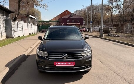 Volkswagen Tiguan II, 2021 год, 2 900 000 рублей, 3 фотография