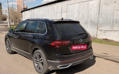 Volkswagen Tiguan II, 2021 год, 2 900 000 рублей, 8 фотография