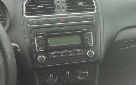 Volkswagen Polo VI (EU Market), 2011 год, 710 000 рублей, 6 фотография