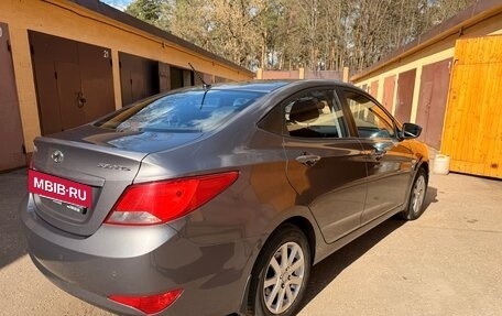 Hyundai Solaris II рестайлинг, 2015 год, 1 350 000 рублей, 4 фотография