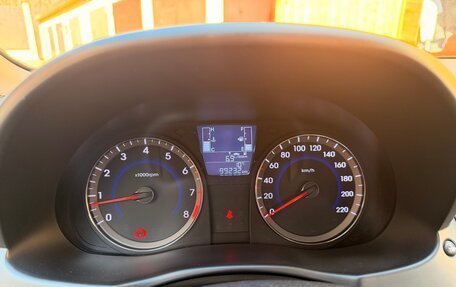 Hyundai Solaris II рестайлинг, 2015 год, 1 350 000 рублей, 10 фотография