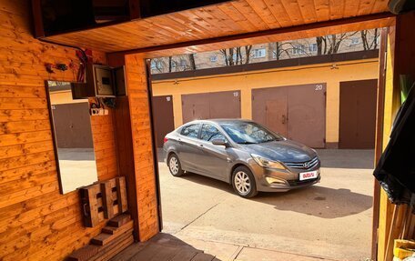 Hyundai Solaris II рестайлинг, 2015 год, 1 350 000 рублей, 19 фотография