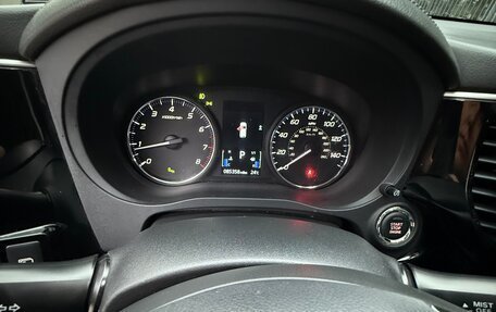 Mitsubishi Outlander III рестайлинг 3, 2018 год, 2 000 000 рублей, 12 фотография