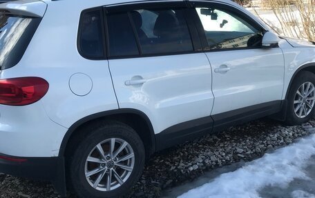 Volkswagen Tiguan I, 2015 год, 2 373 000 рублей, 3 фотография