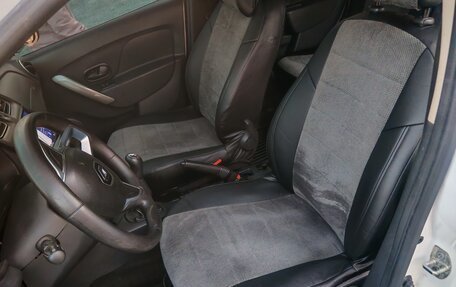 Renault Logan II, 2018 год, 650 000 рублей, 9 фотография