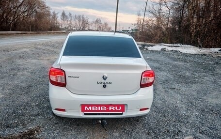 Renault Logan II, 2018 год, 650 000 рублей, 3 фотография