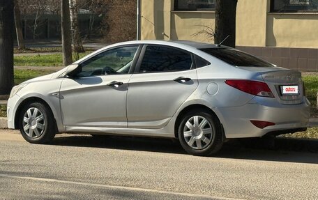 Hyundai Solaris II рестайлинг, 2015 год, 750 000 рублей, 17 фотография