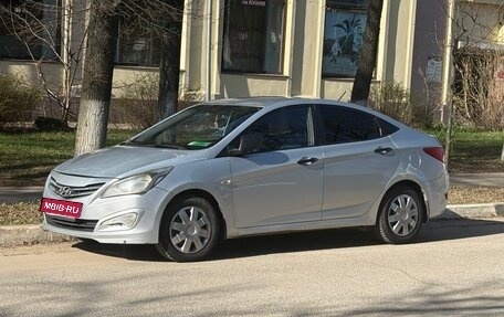 Hyundai Solaris II рестайлинг, 2015 год, 750 000 рублей, 15 фотография