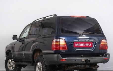 Toyota Land Cruiser 100 рестайлинг 2, 2002 год, 2 499 000 рублей, 6 фотография