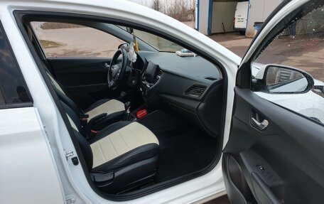 Hyundai Solaris II рестайлинг, 2020 год, 1 400 000 рублей, 5 фотография