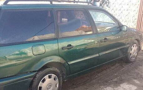 Volkswagen Passat B4, 1995 год, 240 000 рублей, 2 фотография