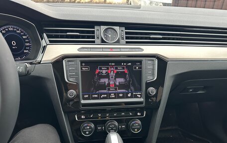 Volkswagen Passat B8 рестайлинг, 2016 год, 2 000 000 рублей, 15 фотография