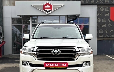 Toyota Land Cruiser 200, 2016 год, 4 950 000 рублей, 2 фотография