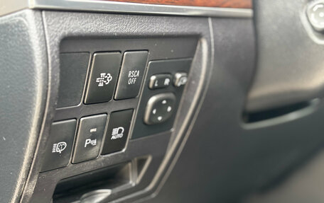 Toyota Land Cruiser 200, 2016 год, 4 950 000 рублей, 15 фотография