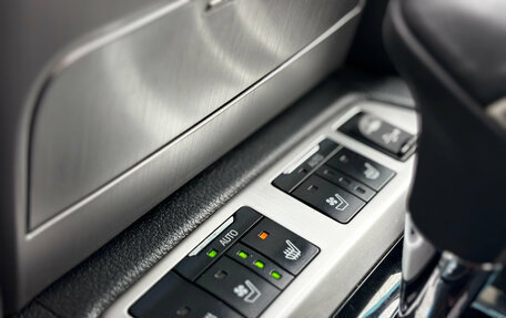 Toyota Land Cruiser 200, 2016 год, 4 950 000 рублей, 20 фотография