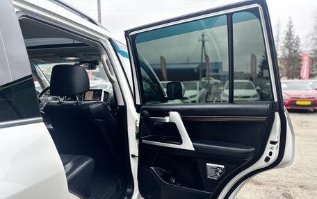 Toyota Land Cruiser 200, 2016 год, 4 950 000 рублей, 26 фотография