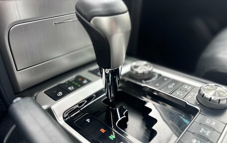 Toyota Land Cruiser 200, 2016 год, 4 950 000 рублей, 21 фотография