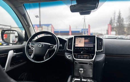 Toyota Land Cruiser 200, 2016 год, 4 950 000 рублей, 29 фотография