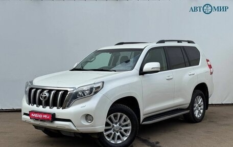 Toyota Land Cruiser Prado 150 рестайлинг 2, 2015 год, 4 100 000 рублей, 1 фотография