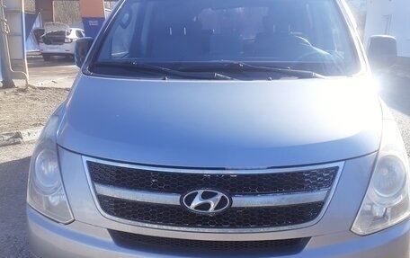 Hyundai Grand Starex Grand Starex I рестайлинг 2, 2011 год, 980 000 рублей, 1 фотография