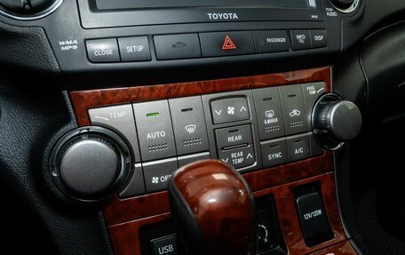 Toyota Highlander III, 2011 год, 1 500 000 рублей, 11 фотография