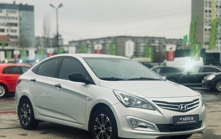 Hyundai Solaris II рестайлинг, 2015 год, 869 000 рублей, 4 фотография