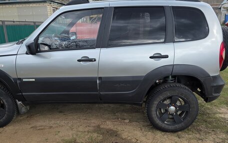 Chevrolet Niva I рестайлинг, 2014 год, 560 000 рублей, 12 фотография