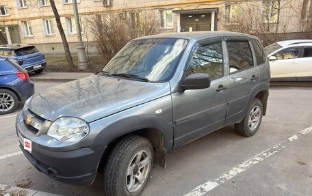 Chevrolet Niva I рестайлинг, 2020 год, 750 000 рублей, 3 фотография