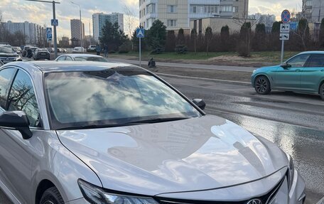 Toyota Camry, 2022 год, 3 500 000 рублей, 7 фотография