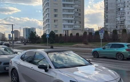 Toyota Camry, 2022 год, 3 500 000 рублей, 6 фотография