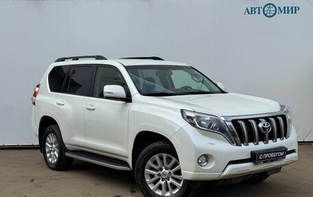 Toyota Land Cruiser Prado 150 рестайлинг 2, 2015 год, 4 100 000 рублей, 3 фотография