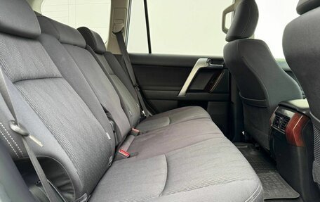 Toyota Land Cruiser Prado 150 рестайлинг 2, 2015 год, 4 100 000 рублей, 11 фотография