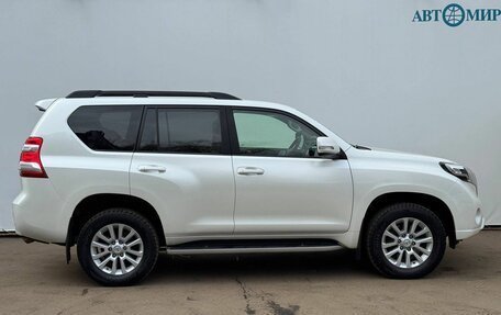 Toyota Land Cruiser Prado 150 рестайлинг 2, 2015 год, 4 100 000 рублей, 4 фотография