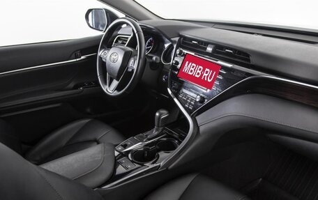 Toyota Camry, 2019 год, 2 490 000 рублей, 2 фотография