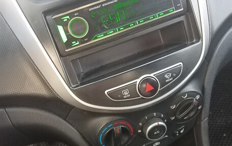 Hyundai Solaris II рестайлинг, 2012 год, 540 000 рублей, 11 фотография