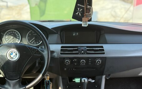 BMW 5 серия, 2004 год, 735 000 рублей, 11 фотография