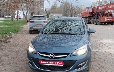 Opel Astra J, 2012 год, 640 000 рублей, 2 фотография
