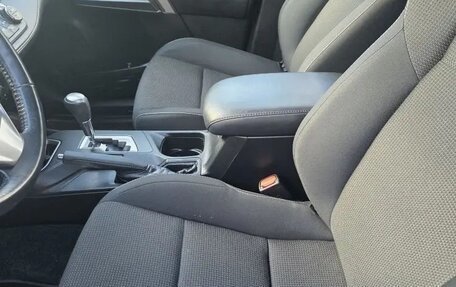 Toyota RAV4, 2018 год, 2 600 000 рублей, 18 фотография