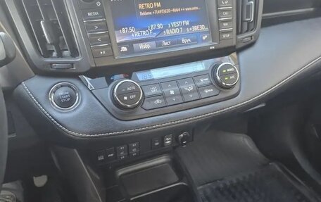 Toyota RAV4, 2018 год, 2 600 000 рублей, 12 фотография