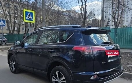 Toyota RAV4, 2018 год, 2 600 000 рублей, 9 фотография