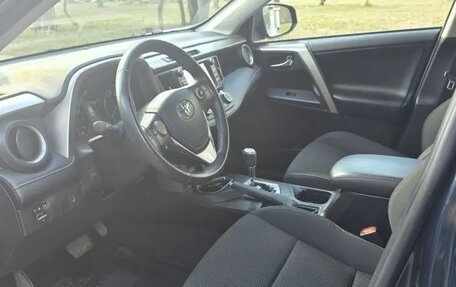 Toyota RAV4, 2018 год, 2 600 000 рублей, 20 фотография