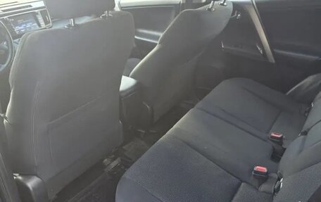 Toyota RAV4, 2018 год, 2 600 000 рублей, 22 фотография