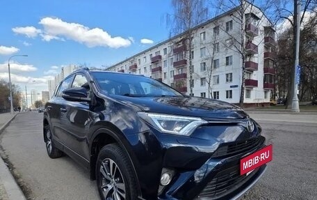 Toyota RAV4, 2018 год, 2 600 000 рублей, 21 фотография