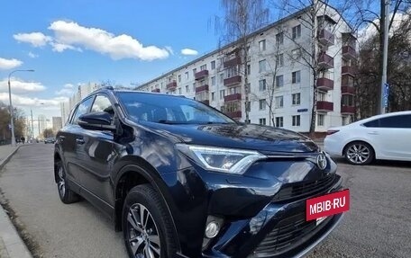 Toyota RAV4, 2018 год, 2 600 000 рублей, 24 фотография